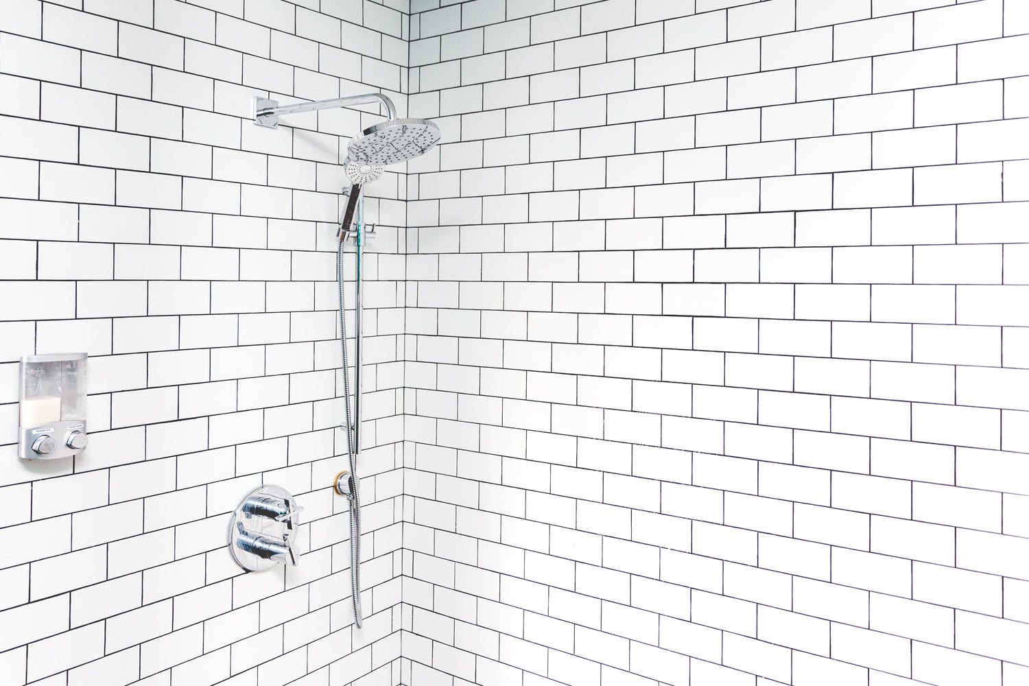 Photo of a shower, background for Aqua Earth First order 10% Discount